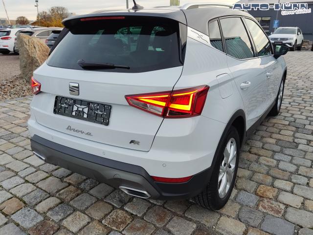 Seat / Arona / Wei&szlig; / / / 