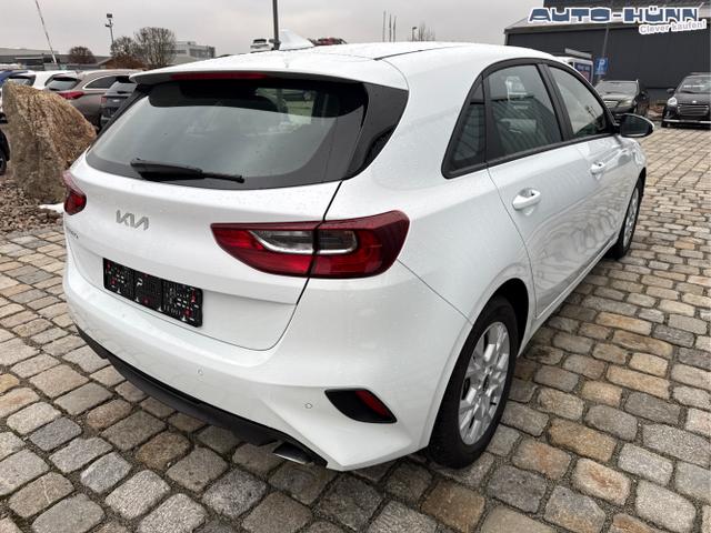 Kia / Ceed / Weiß / / / 