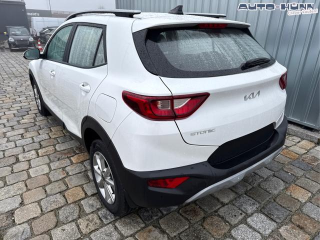 Kia / Stonic / Wei&szlig; / / / , Beispielbilder, ggf. teilweise mit Sonderausstattung