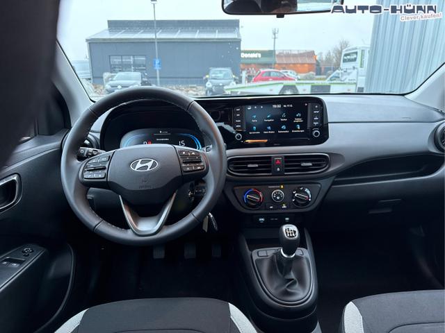 Hyundai / i10 / Grau / / / 