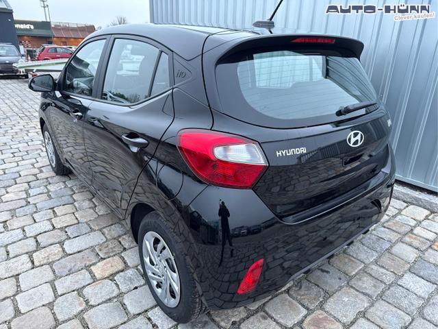 Hyundai / i10 / Schwarz / / / 