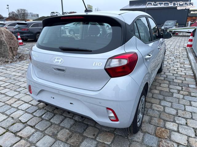 Hyundai / i10 / Silber / / / 