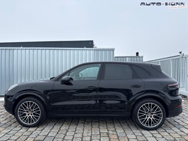 Porsche / Cayenne / Schwarz / / / 