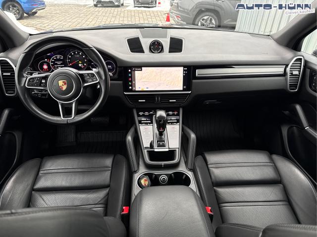 Porsche / Cayenne / Schwarz / / / 