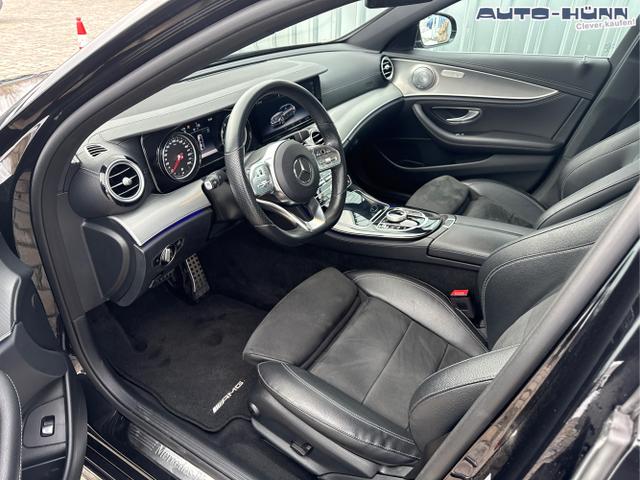 Mercedes-Benz / E-Klasse Limousine / Schwarz / / / 