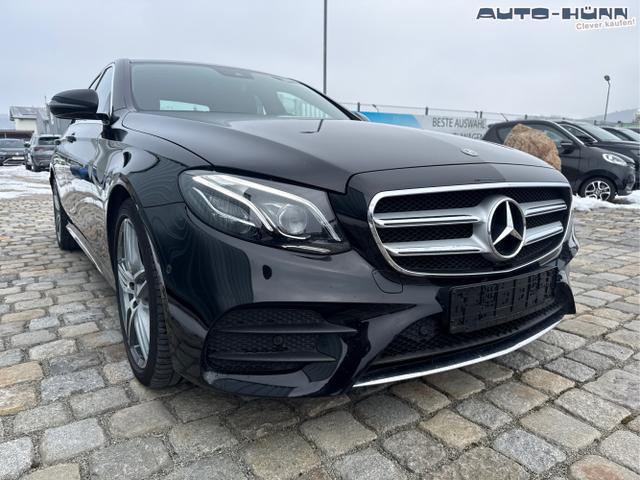 Mercedes-Benz / E-Klasse Limousine / Schwarz / / / 