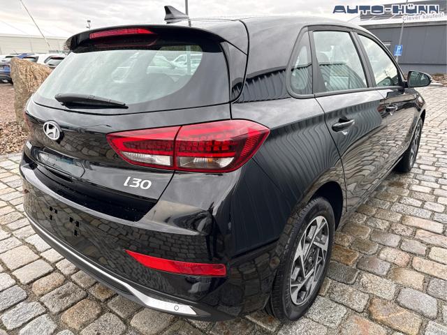 Hyundai / i30 / Schwarz / / / 