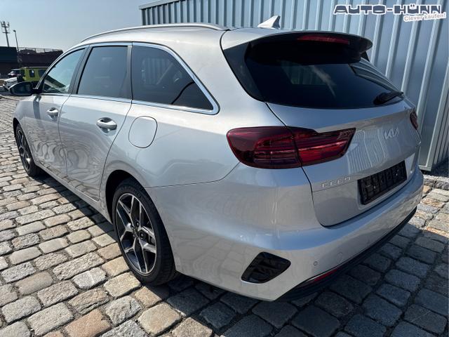 Kia / Ceed / Silber / / / , Beispielbilder, ggf. teilweise mit Sonderausstattung