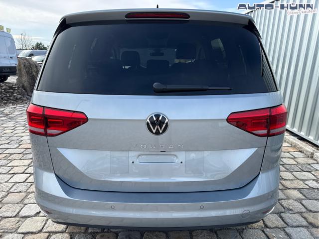 Volkswagen / Touran / Silber / / / , Beispielbilder, ggf. teilweise mit Sonderausstattung