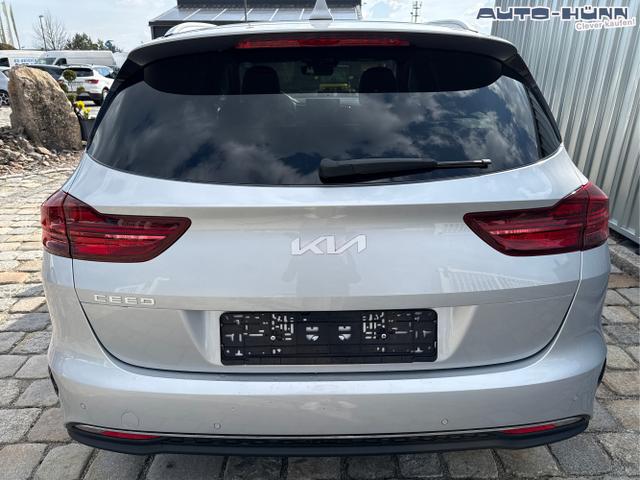 Kia / Ceed / Silber / / / 