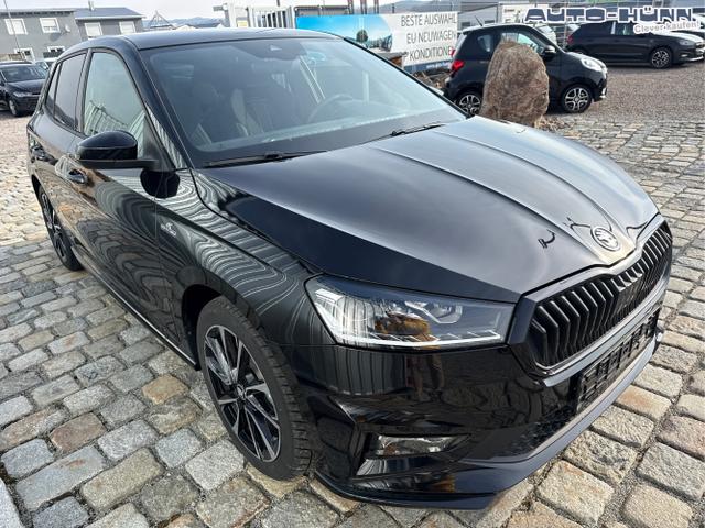  / / Schwarz / MonteCarlo / / 1.0 TSI 116PS DSG Panorama 2xDSG Kamera 17&ldquo; ALU, Beispielbilder, ggf. teilweise mit Sonderausstattung