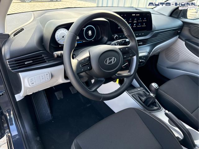 Hyundai / i20 / Grau / / / 