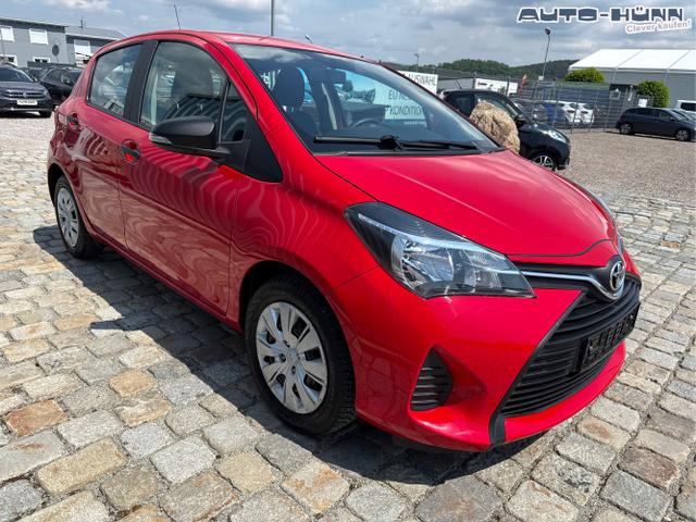 Toyota / Yaris / Rot / / / 