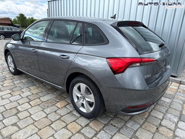 Skoda / Scala / Grau / / / 