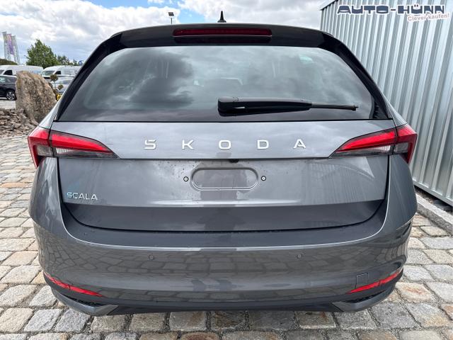 Skoda / Scala / Grau / / / 