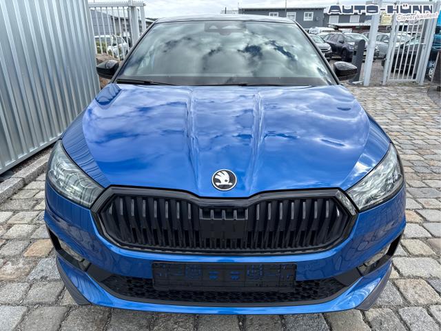 Skoda / Fabia / Blau / / / 