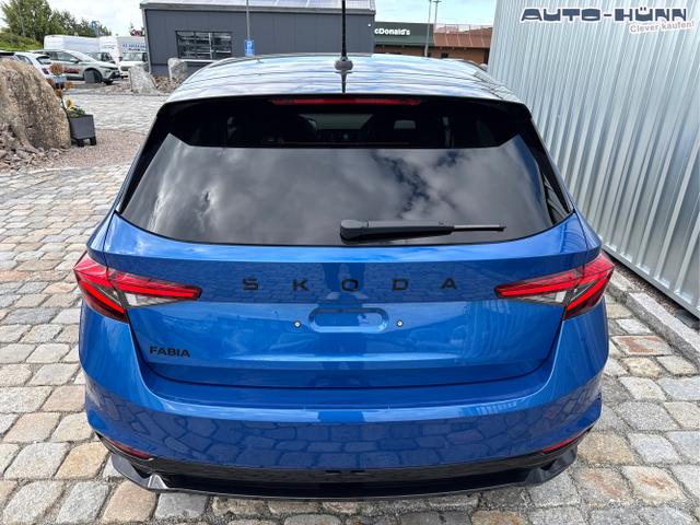 Skoda / Fabia / Blau / / / 