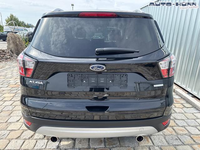 Ford / Kuga / Schwarz / / / 