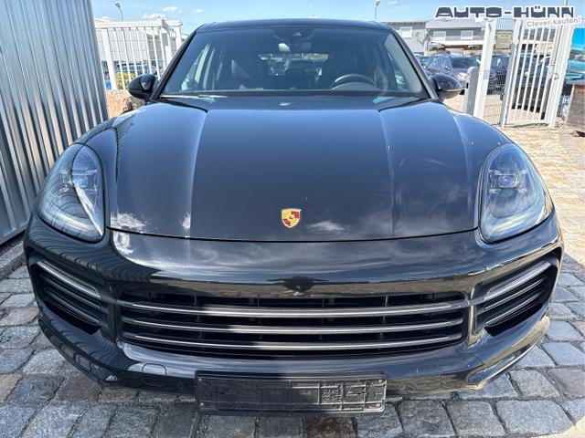 Porsche / Cayenne / Schwarz / / / 