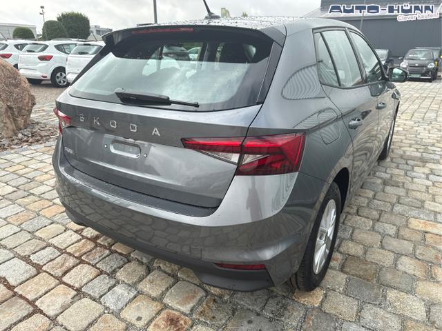 Skoda / Fabia / Grau / / / 130 Jahre 1.0 MPI 80 PS-Virtuelles Cockpit-AppleCarplay-Android-Auto-LED-Klima-Tempomat-R&uuml;ckfahrkamera-DAB-SHZ-15 Alu-sofort, Beispielbilder, ggf. teilweise mit Sonderausstattung