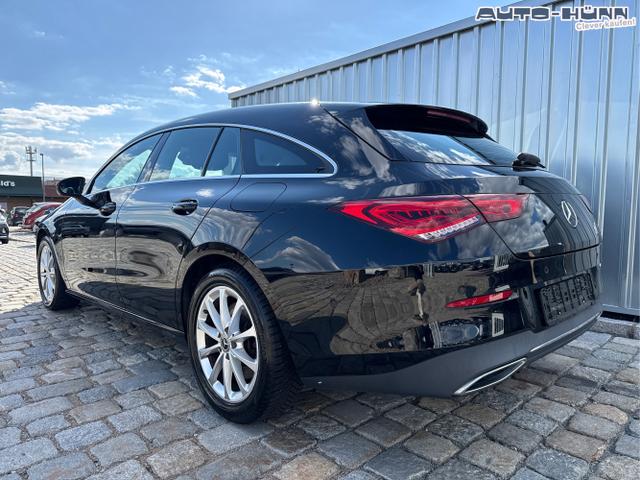 Mercedes-Benz / CLA Shooting Brake / Schwarz / / / 