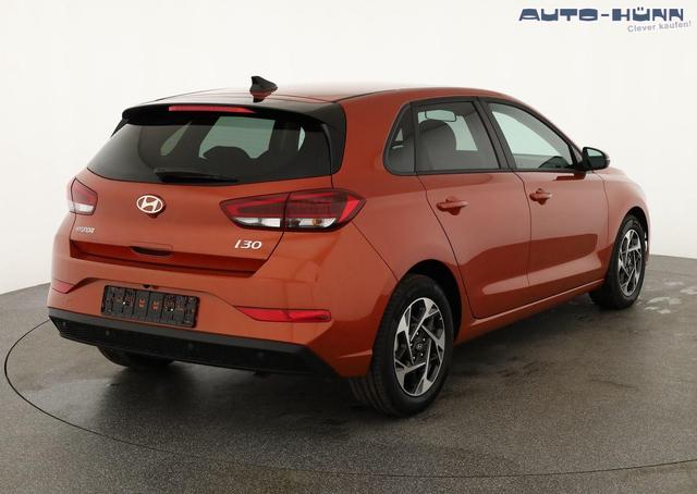 Hyundai i30 1.0 T-GDI DCT Family, Navi, Kamera, LED, 16-Zoll, Winterpaket, 1. Hand 