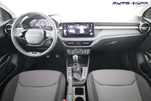 Skoda Fabia Selection 1.0 TSI Selection, AHK, Tempomat, Ladeboden, Park, Winterpaket, SmartLink, 4-J Garantie 