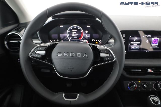 Skoda Fabia Selection 1.0 TSI Selection, AHK, Tempomat, Ladeboden, Park, Winterpaket, SmartLink, 4-J Garantie 