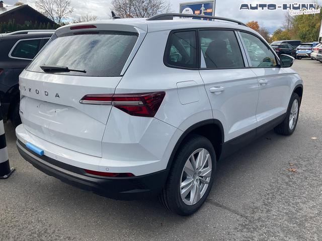 Skoda Karoq Selection 1.5 TSI 130 Jahre, AHK, el. Klappe, Kamera, Ladeboden, Winter 