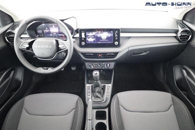 Skoda Fabia Selection 1.0 TSI Selection, Park, Winterpaket, SmartLink, 4-J Garantie 