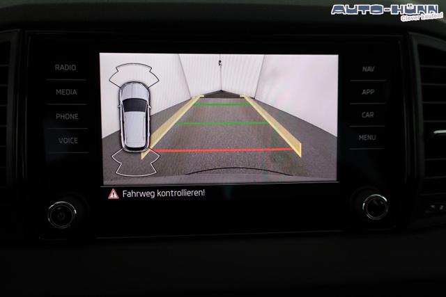 Skoda Karoq Selection 1.5 TSI DSG Selection, AHK, Navi, Kamera, el. Klappe, LED, Winter, sofort 