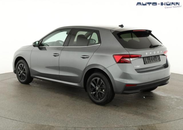 Skoda Fabia Selection 1.0 TSI DSG Selection, 15-Zoll schwarz, Winter, Ladeboden 