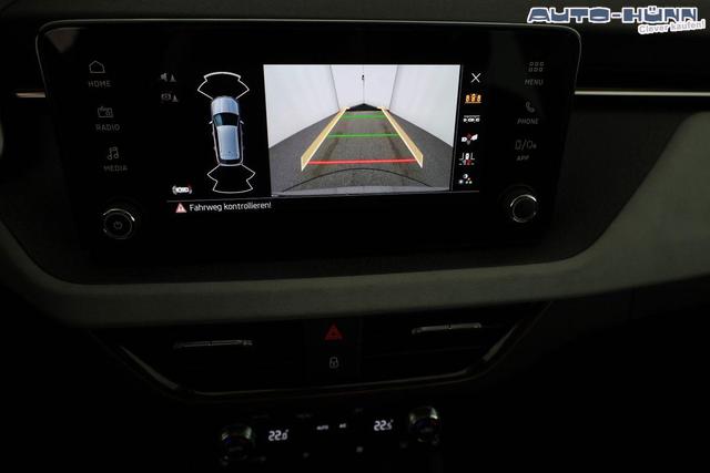 Skoda Kamiq Selection 1.0 TSI DSG 130 Jahre, AHK, LED, Side, ACC, Kamera, el. Klappe, Winter, 17-Zoll 