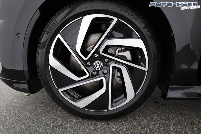Volkswagen ID.7 Limousine Pro 210 kW Black, AHK, HuD, IQ.Light, IQ.Drive, AreaView, Side, Winter, 20-Zoll 