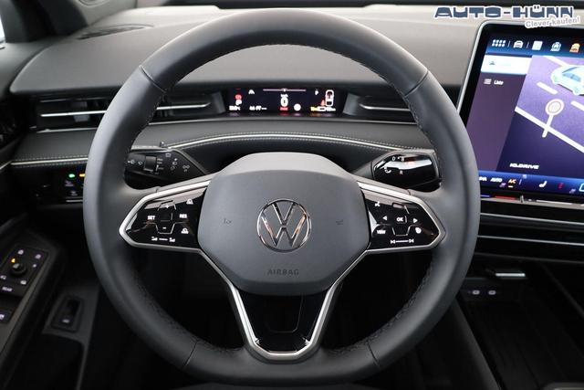 Volkswagen ID.7 Kombi Pro 210 kW Tourer Black, HuD, IQ.Light, IQ.Drive, AreaView, Side, Winter, 20-Zoll 