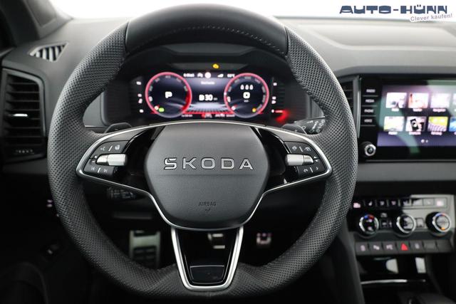 Skoda Karoq Sportline 1.5 TSI DSG Sportline, Pano, AHK, Navi, CANTON, Matrix, AreaView, Side, el. Klappe, FS-beheizbar, 5 J.-Garantie 