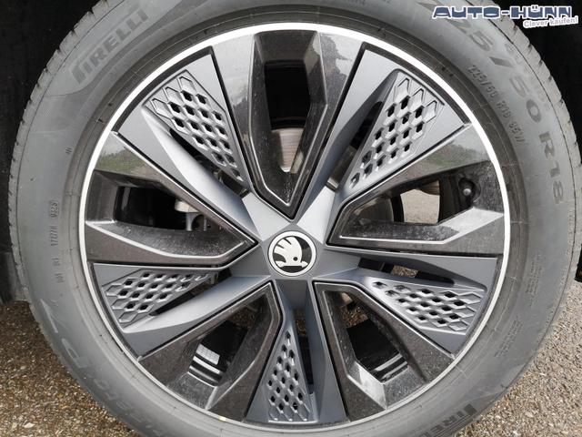 Skoda Karoq Sportline 2.0TDI DSG 4x4 AHK Matrix Navi ACC 