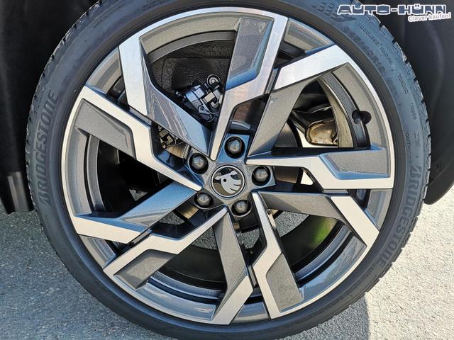 Skoda Karoq Sportline 2.0TDI DSG 4x4 AHK Matrix Pano Sound Leder 19 Zoll 