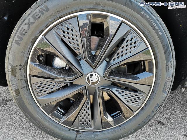 Skoda Karoq Sportline 1.5TSI DSG AHK Matrix ACC Navi 