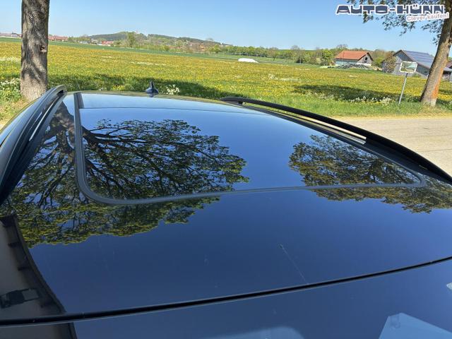 Volkswagen Tiguan 2.0 TDI 110 kW R-Line DSG Head Up Black 360 AHK 