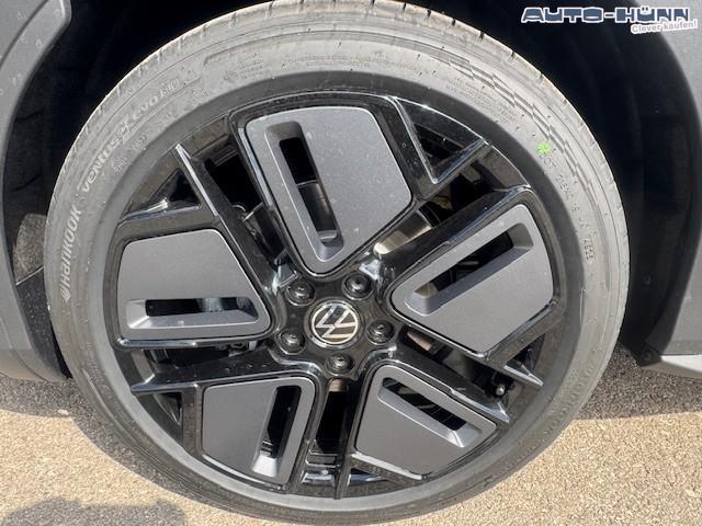 Volkswagen T-Roc 1.5 eTSI 110 kW R-Line Pano Black GV5 19 Zoll 