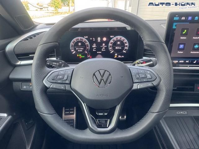 Volkswagen T-Roc 1.5 eTSI 110 kW R-Line Pano Black GV5 19 Zoll 