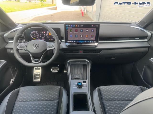 Volkswagen T-Roc 1.5 eTSI 110 kW R-Line Pano Black GV5 19 Zoll 