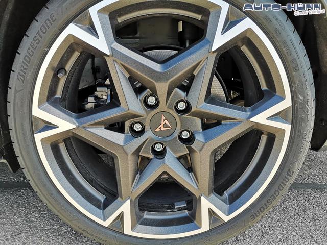 Cupra Leon Sportstourer 2.0 TSI 245 kW 4Drive VZ Kombi ST 2.0TSI AHK Sound ACC Pano 