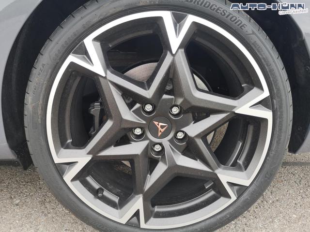 Cupra Leon Sportstourer 2.0 TSI 245 kW 4Drive VZ Kombi ST 2.0TSI AHK Sound ACC 