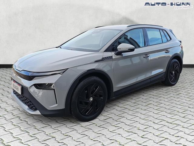 Skoda Elroq 50 Tour Studio SmartLink Kamera UniversalCharger 