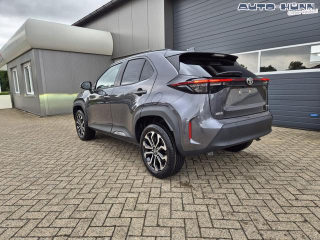 Toyota Yaris Cross 1.5VVT-iE 130PS Automatik Teamplayer Klimaautomatik Sitzheizung Lenkradheizung PDC v+h Rückf.Kamera 17-LM abged.Scheiben 2xKeyless DAB+ Bluetooth Touchscreen Apple CarPlay Android Auto 