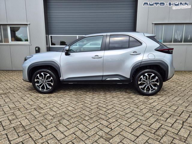 Toyota Yaris Cross 1.5VVT-iE 130PS Automatik Teamplayer Klimaautomatik Sitzheizung Lenkradheizung PDC v+h Rückf.Kamera 17-LM abged.Scheiben 2xKeyless DAB+ Bluetooth Touchscreen Apple CarPlay Android Auto 