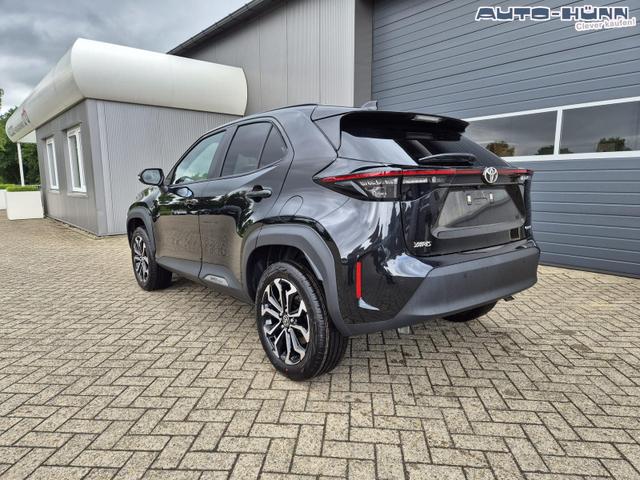Toyota Yaris Cross 1.5VVT-iE 130PS Automatik Teamplayer Klimaautomatik Sitzheizung Lenkradheizung PDC v+h Rückf.Kamera 17-LM abged.Scheiben 2xKeyless DAB+ Bluetooth Touchscreen Apple CarPlay Android Auto 