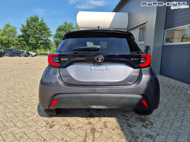 Toyota Yaris 1.5VVT-iE 116PS Automatik Teamplayer Klimaautomatik Sitzheizung Lenkradheizung Rückf.Kamera 16-LM abged.Scheiben 2xKeyless DAB+ Bluetooth Touchscreen Apple CarPlay Android Auto ACC 
